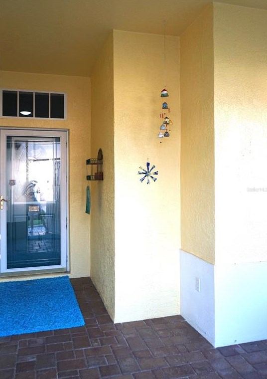 2118 Worthington Greens Dr, Ruskin, FL 33573