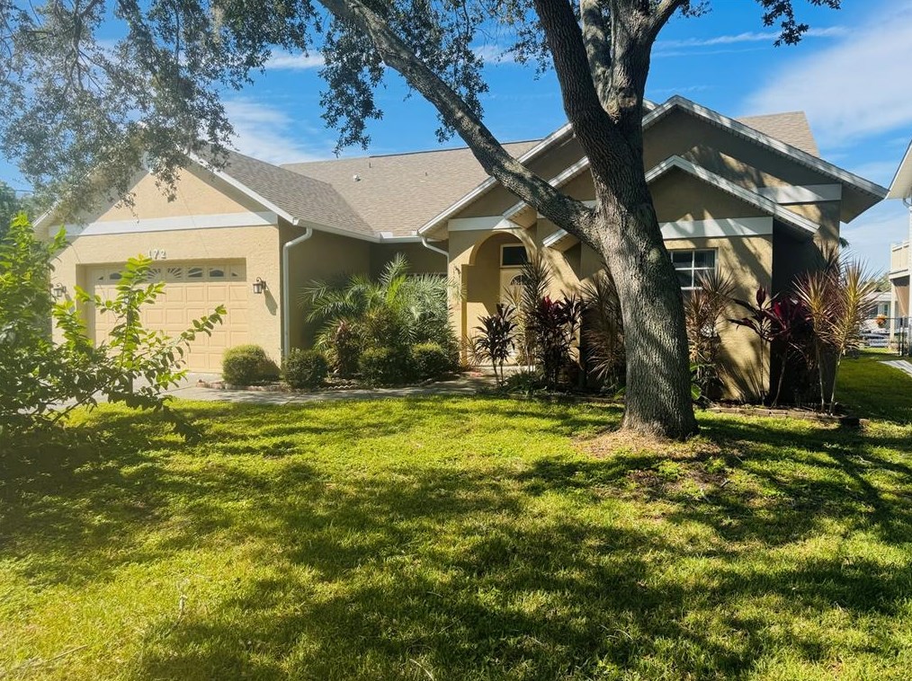 172 Lake Shore Dr W, Palm Harbor, FL 34684