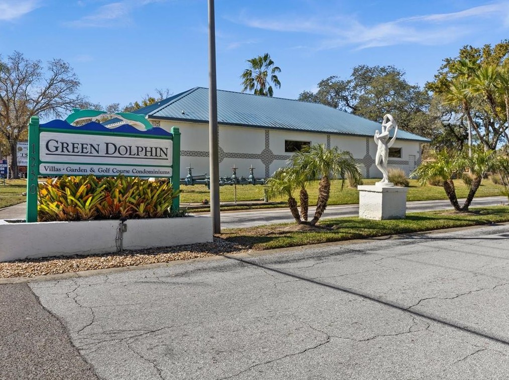 1250 S Pinellas Ave #405, Tarpon Springs, FL 34689