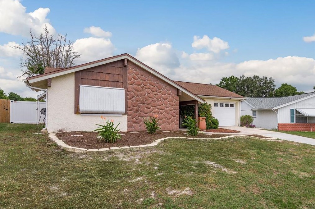 4321 Stratfield Dr, New Port Richey, FL 34652