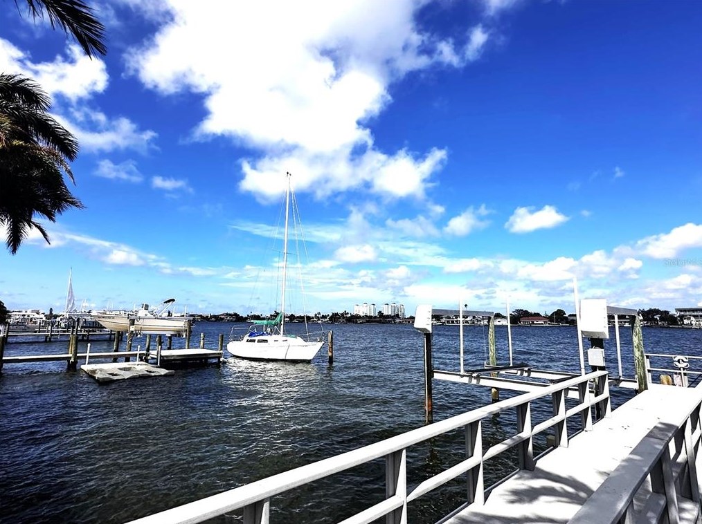503 55th Ave, Saint Petersburg, FL 33703-2501