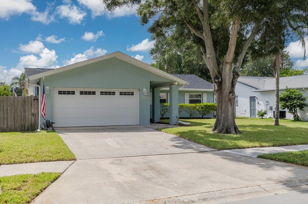 1627 Dale Cir S, Dunedin, FL 34698
