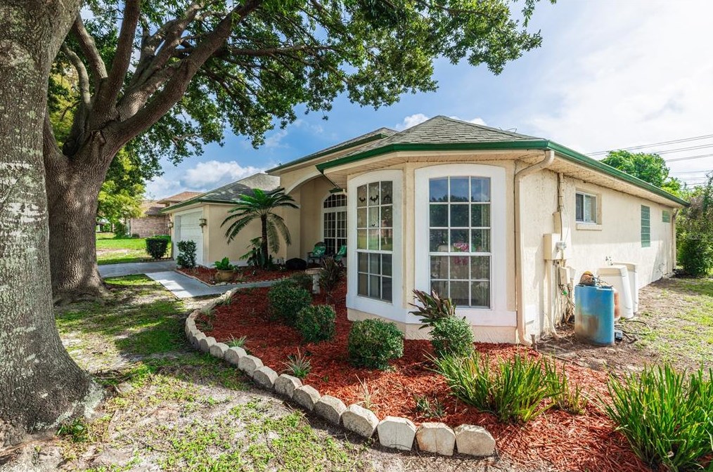 107 Needlewood Loop, De Bary, FL 32713