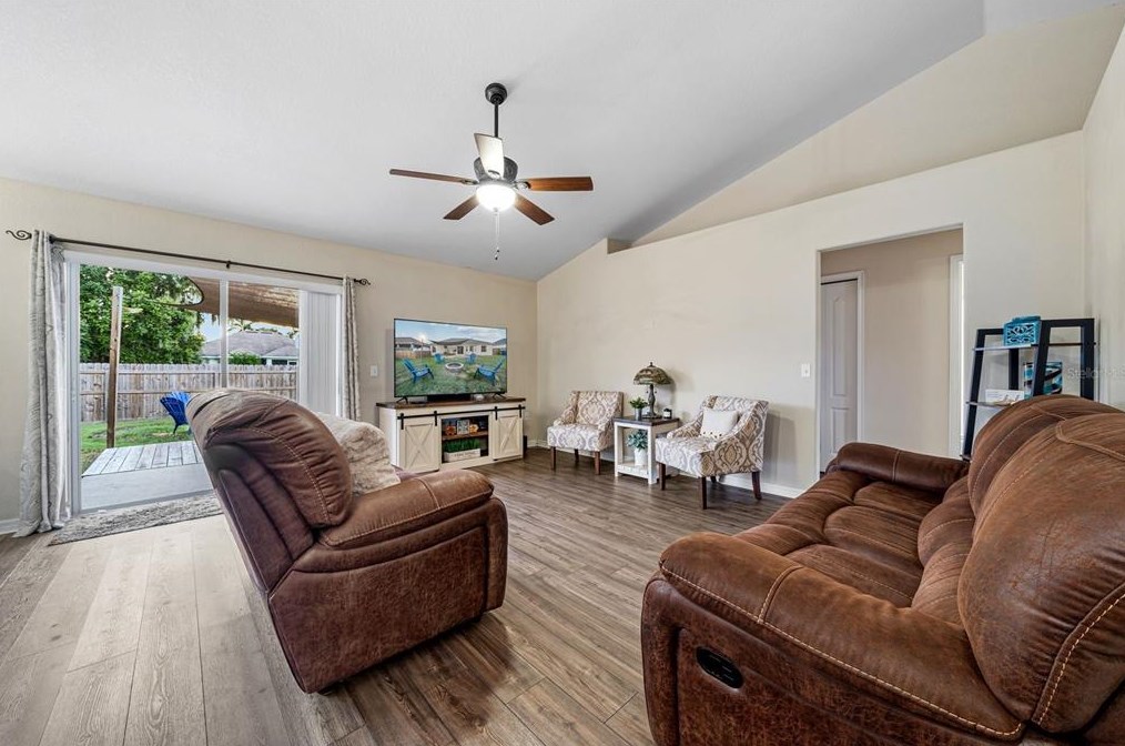 865 Terranova Rd, Winter Haven, FL 33884