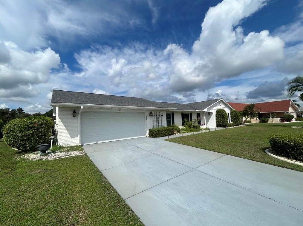 407 Stoneham Dr, Ruskin, FL 33573