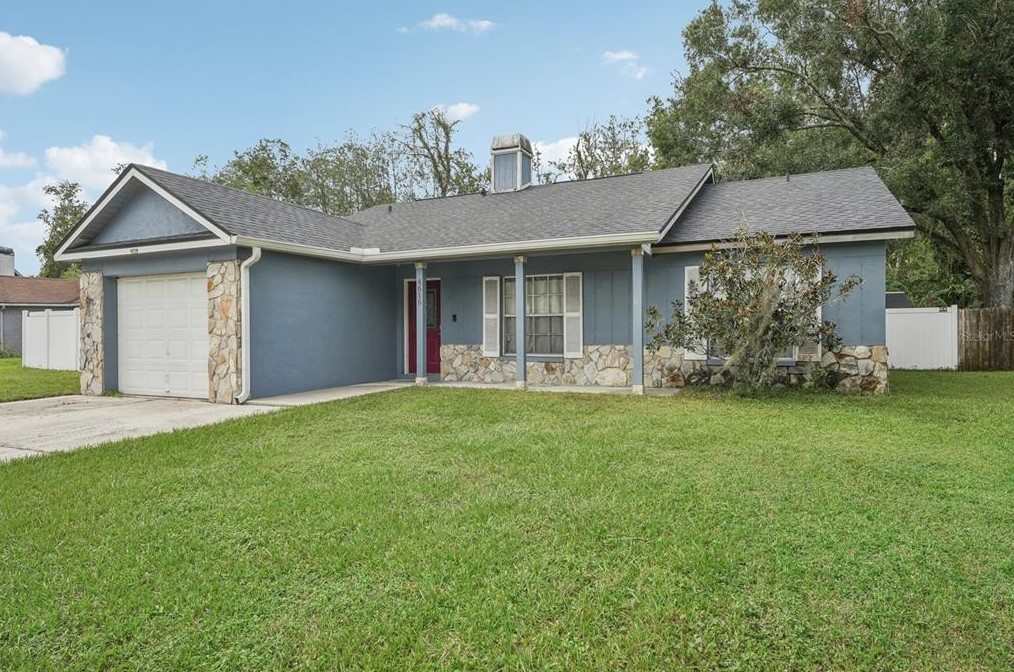 4616 N Country Hills Ct, Plant City, FL 33566