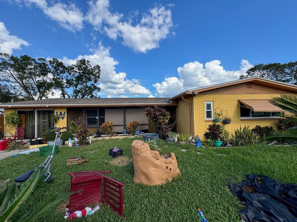 309 Country Club Dr, Oldsmar, FL 34677