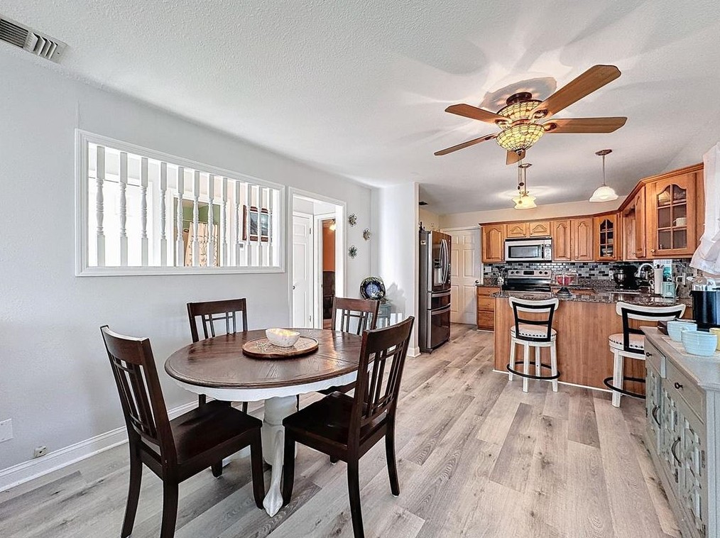 5220 98th Ave N, Pinellas Park, FL 33782