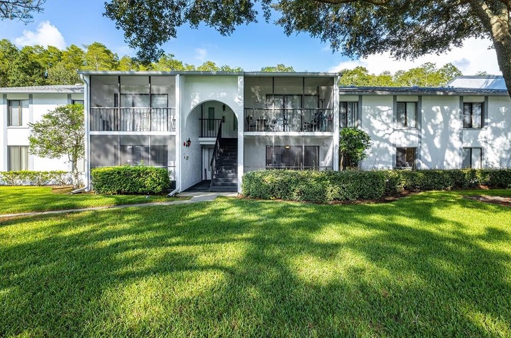 1281 Pine Ridge Cir, Tarpon Springs, FL 34688-5423