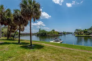 6332 Newtown Cir, Tampa, FL 33615 - Photo 12