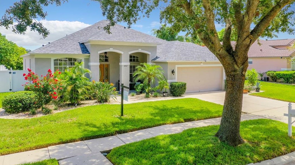 8902 Aberdeen Creek Cir, Riverview, FL 33569-5240