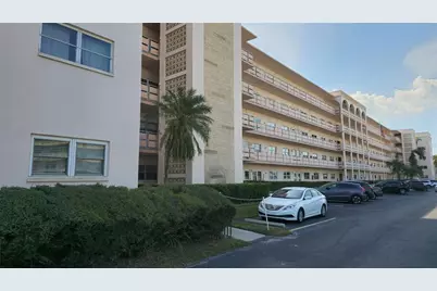 5623 80th St N #510, Saint Petersburg, FL 33709 - Photo 1