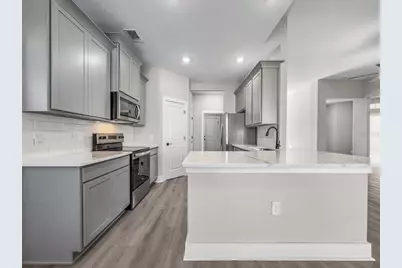 12152 Snow Bird Avenue, Port Charlotte, FL 33981 - Photo 10