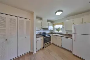 1529 Allegheny Dr, Sun City Center, FL 33573 - Photo 14