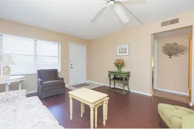 315 30 Avenue W #B201, Bradenton, FL 34205 - Photo 6