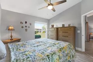 2403 Nantucket Green Ct, Sun City Center, FL 33573 - Photo 10