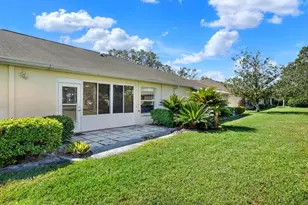 2403 Nantucket Green Ct, Sun City Center, FL 33573 - Photo 2