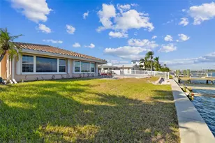 529 Johns Pass Ave, Madeira Beach, FL 33708 - Photo 10