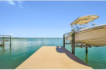 529 Johns Pass Avenue, Madeira Beach, FL 33708 - Photo 10