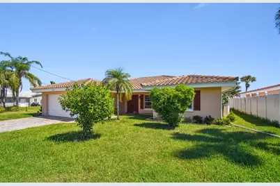 529 Johns Pass Avenue, Madeira Beach, FL 33708 - Photo 8