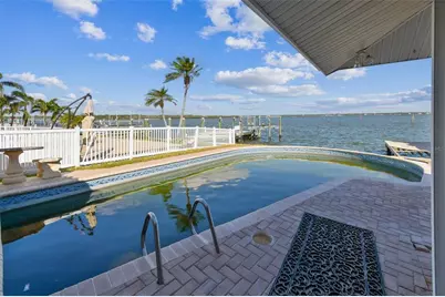 529 Johns Pass Avenue, Madeira Beach, FL 33708 - Photo 8