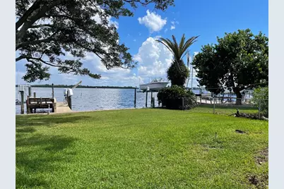 6151 Bayou Grande Boulevard NE, Saint Petersburg, FL 33703 - Photo 14