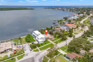 6151 Bayou Grande Blvd NE, Saint Petersburg, FL 33703 - Photo 1