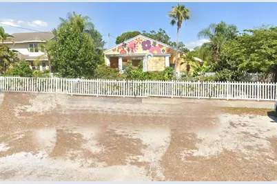 2624 54th Street S, Gulfport, FL 33707 - Photo 1