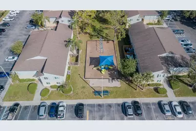 237 Thorn Tree Place #237, Brandon, FL 33510 - Photo 4