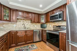 5200 Brittany Dr S, Saint Petersburg, FL 33715 - Photo 4