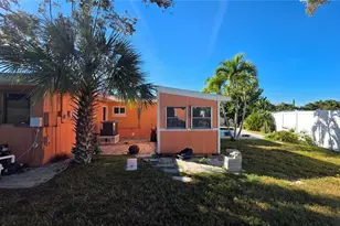 552 Tradewinds Dr, Dunedin, FL 34698 - Photo 44