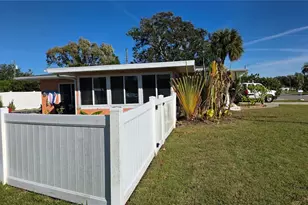 552 Tradewinds Dr, Dunedin, FL 34698 - Photo 20