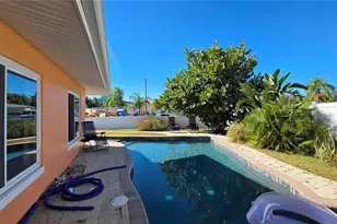 552 Tradewinds Dr, Dunedin, FL 34698 - Photo 62