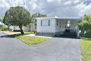 7164 Mt Georgetown Dr NE, Saint Petersburg, FL 33702 - Photo 2