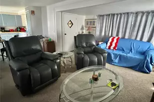 7164 Mt Georgetown Dr NE, Saint Petersburg, FL 33702 - Photo 4