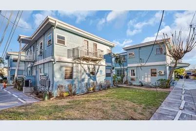 483 E Shore Drive #D3, Clearwater Beach, FL 33767 - Photo 18