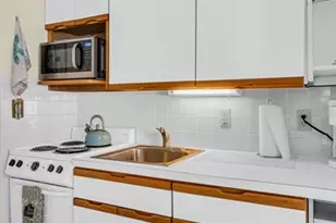 483 E Shore Dr, Clearwater Beach, FL 33767 - Photo 10