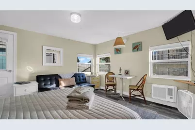 483 E Shore Drive #D3, Clearwater Beach, FL 33767 - Photo 2