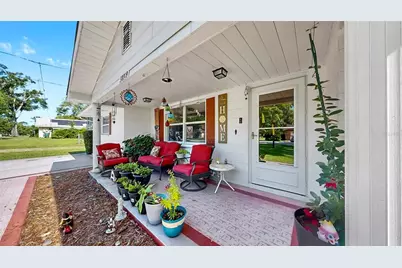 38919 3rd Avenue, Zephyrhills, FL 33542 - Photo 2