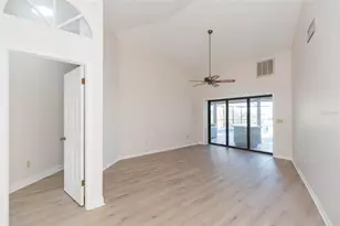 937 Bunker View Dr, Apollo Beach, FL 33572 - Photo 4