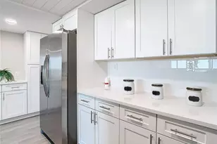 400 Island Way, Clearwater Beach, FL 33767 - Photo 12