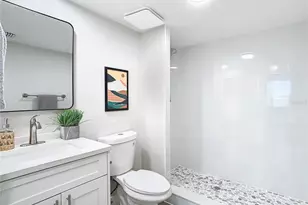 400 Island Way, Clearwater Beach, FL 33767 - Photo 30