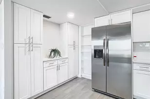 400 Island Way, Clearwater Beach, FL 33767 - Photo 6