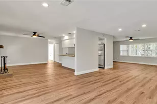 7801 17th Way N, Saint Petersburg, FL 33702 - Photo 12