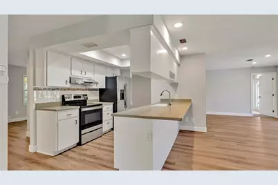 7801 17th Way N, Saint Petersburg, FL 33702 - Photo 16