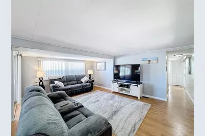 162 S Saint Thomas Circle, Apollo Beach, FL 33572 - Photo 6