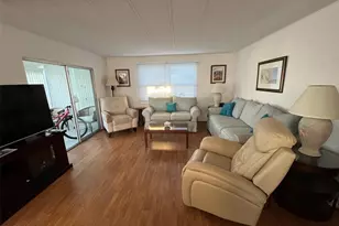 13225 101st St, Largo, FL 33773 - Photo 12