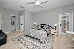 119 8th St E, Tierra Verde, FL 33715 - Photo 52