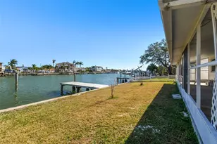 545 Lillian Dr, Madeira Beach, FL 33708 - Photo 1