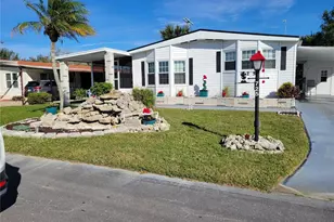 725 Iglesia Dr, North Port, FL 34287 - Photo 2